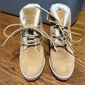 Coach Karson Suede Tan Lace Up Shearling Lined Wedge Booties Sz 5